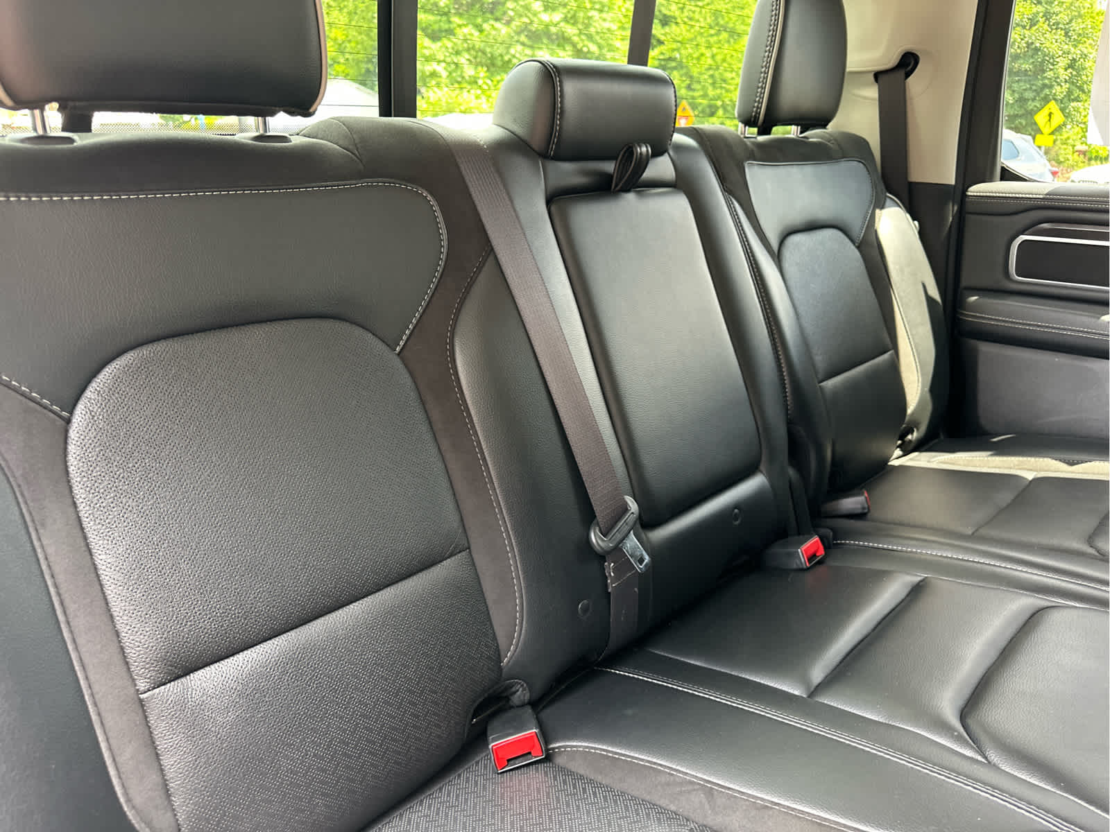 2022 RAM 1500 Laramie 4x4 Crew Cab 57 Box