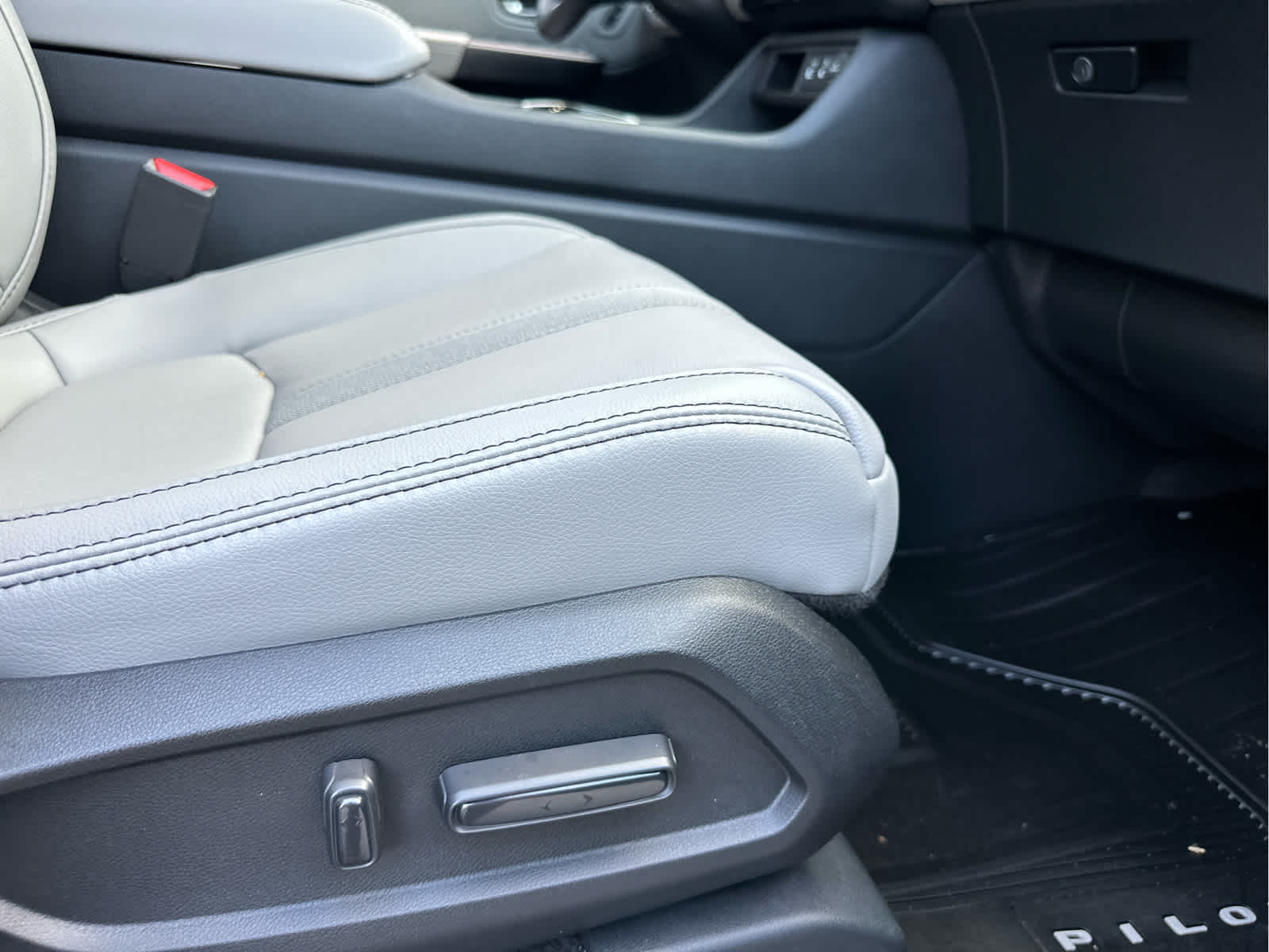 2025 Honda Pilot Touring AWD