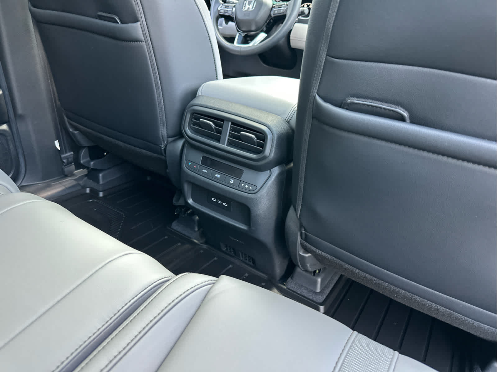 2025 Honda Pilot Touring AWD