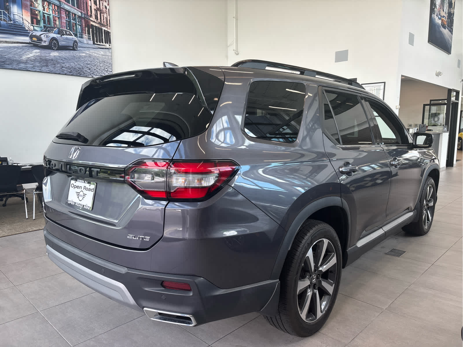 2023 Honda Pilot Elite AWD