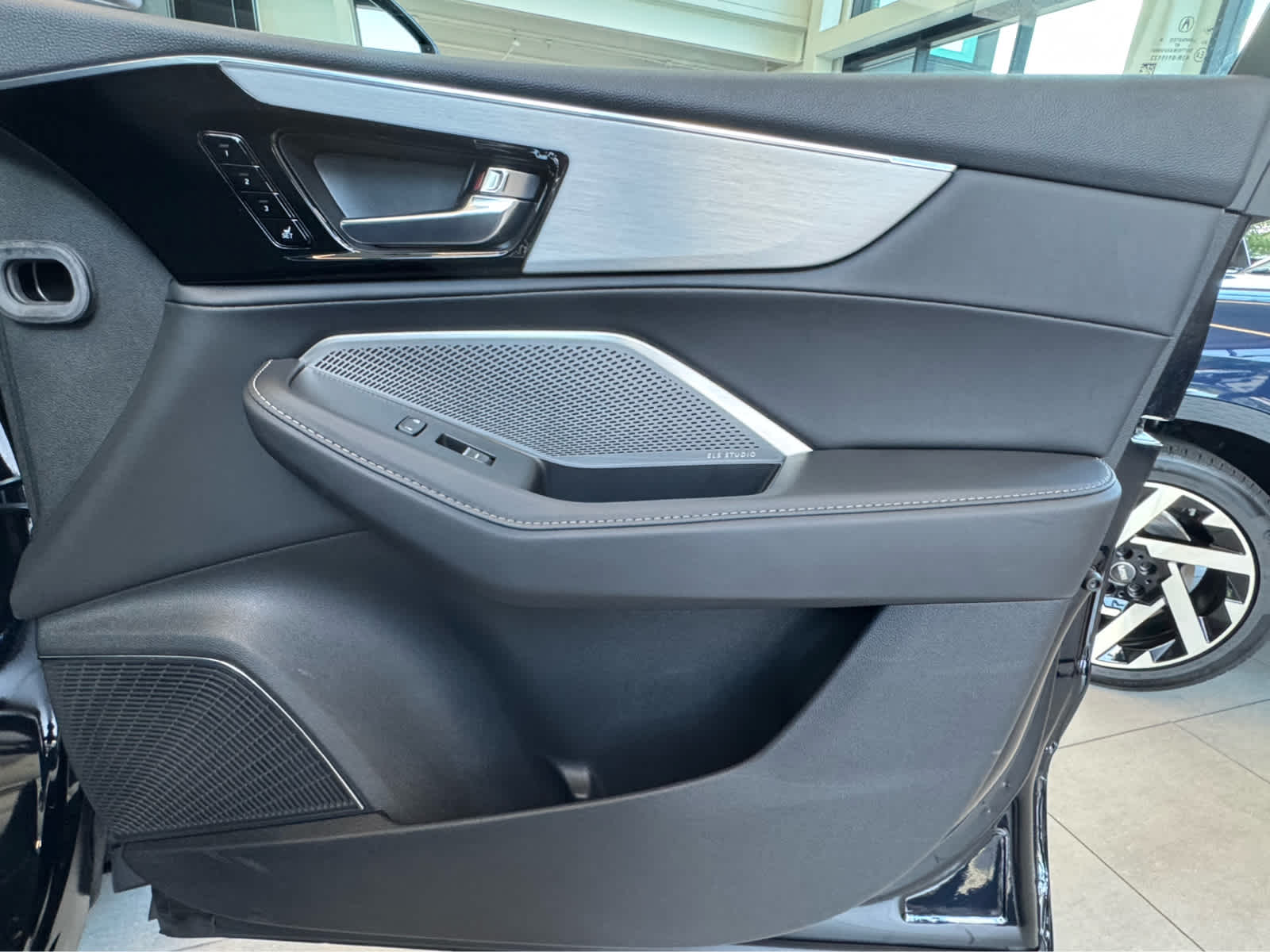 2024 Acura MDX SH-AWD w/Technology Package
