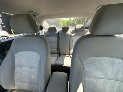 2017 Hyundai Elantra 4dr Sdn Auto SE PZEV