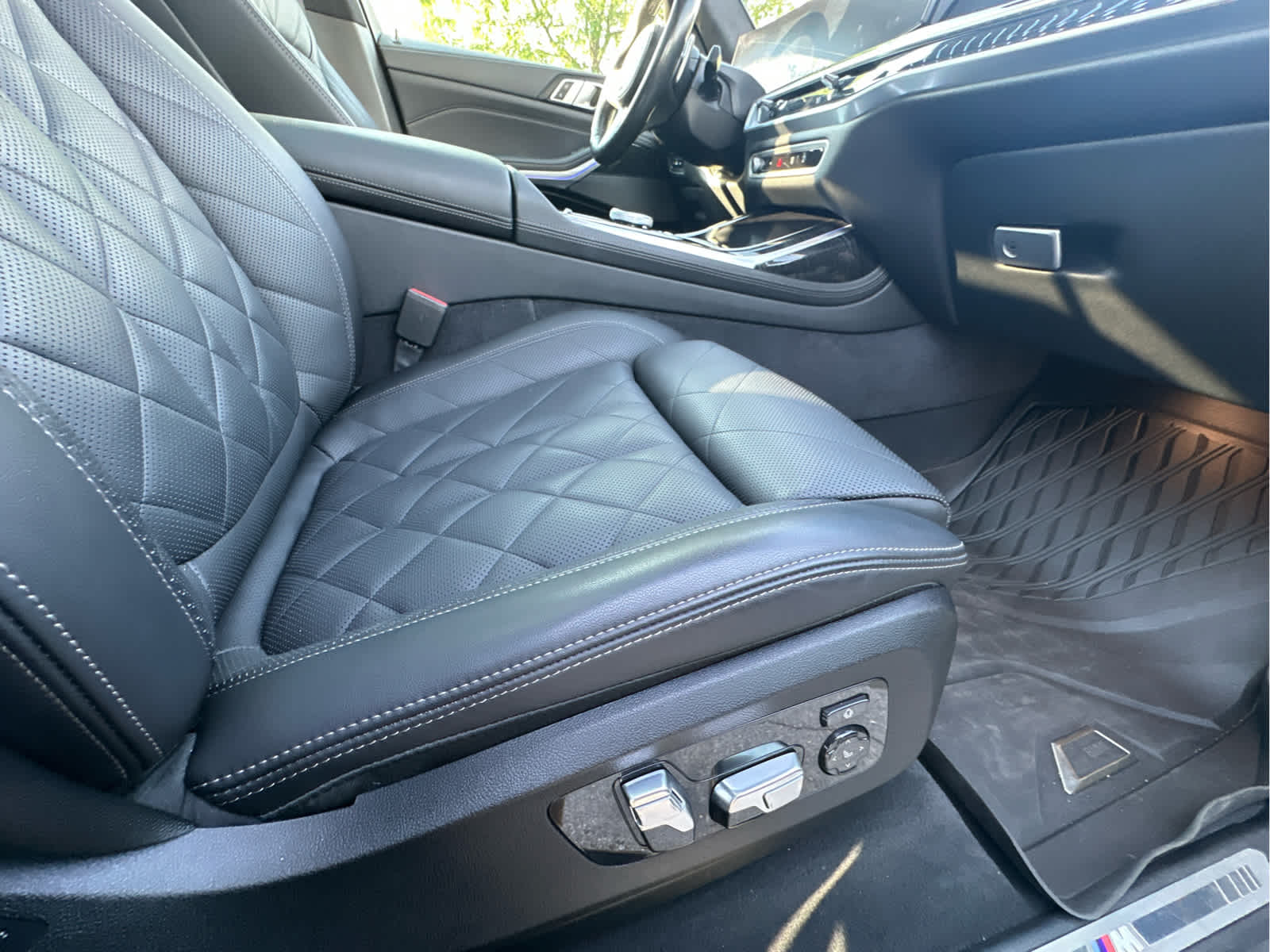 2024 BMW X7 xDrive40i Sports Activity Vehicle