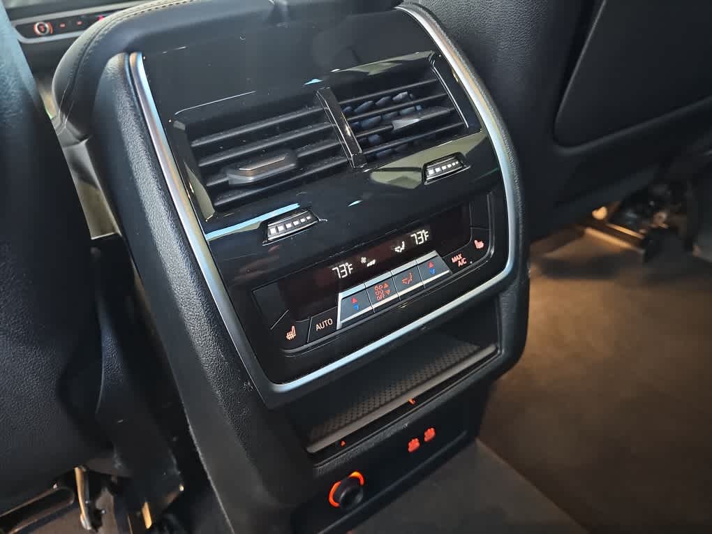 2024 BMW X7 xDrive40i Sports Activity Vehicle