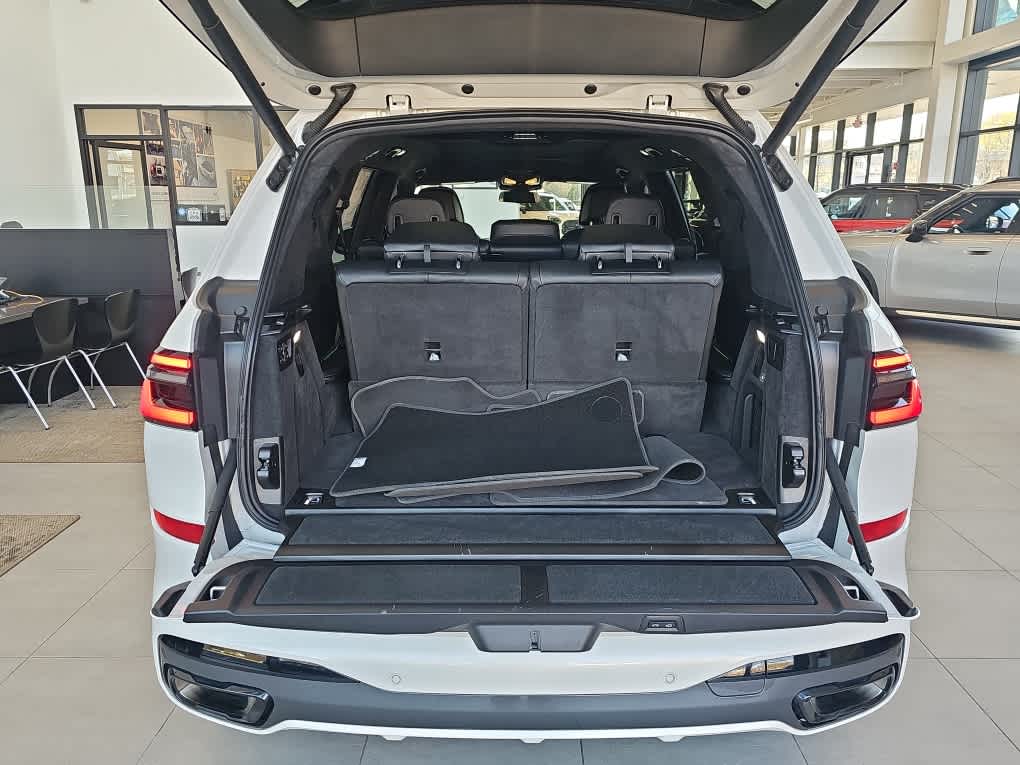 2024 BMW X7 xDrive40i Sports Activity Vehicle