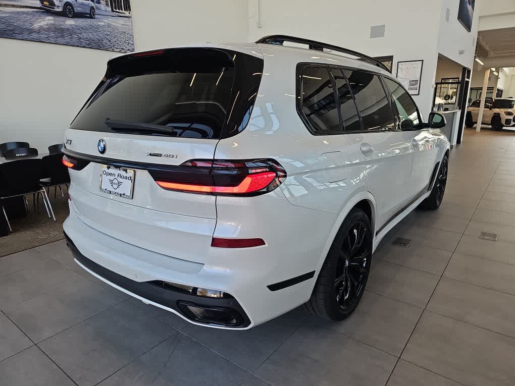 2024 BMW X7 xDrive40i Sports Activity Vehicle