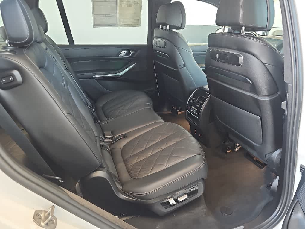 2024 BMW X7 xDrive40i Sports Activity Vehicle
