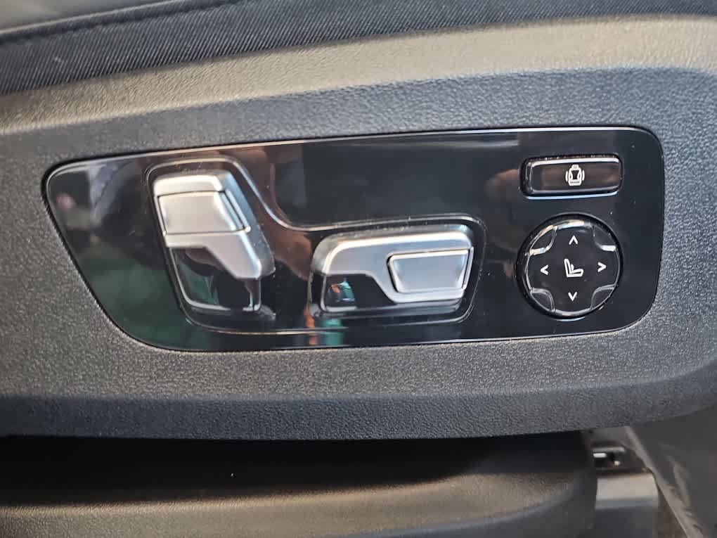 2024 BMW X7 xDrive40i Sports Activity Vehicle