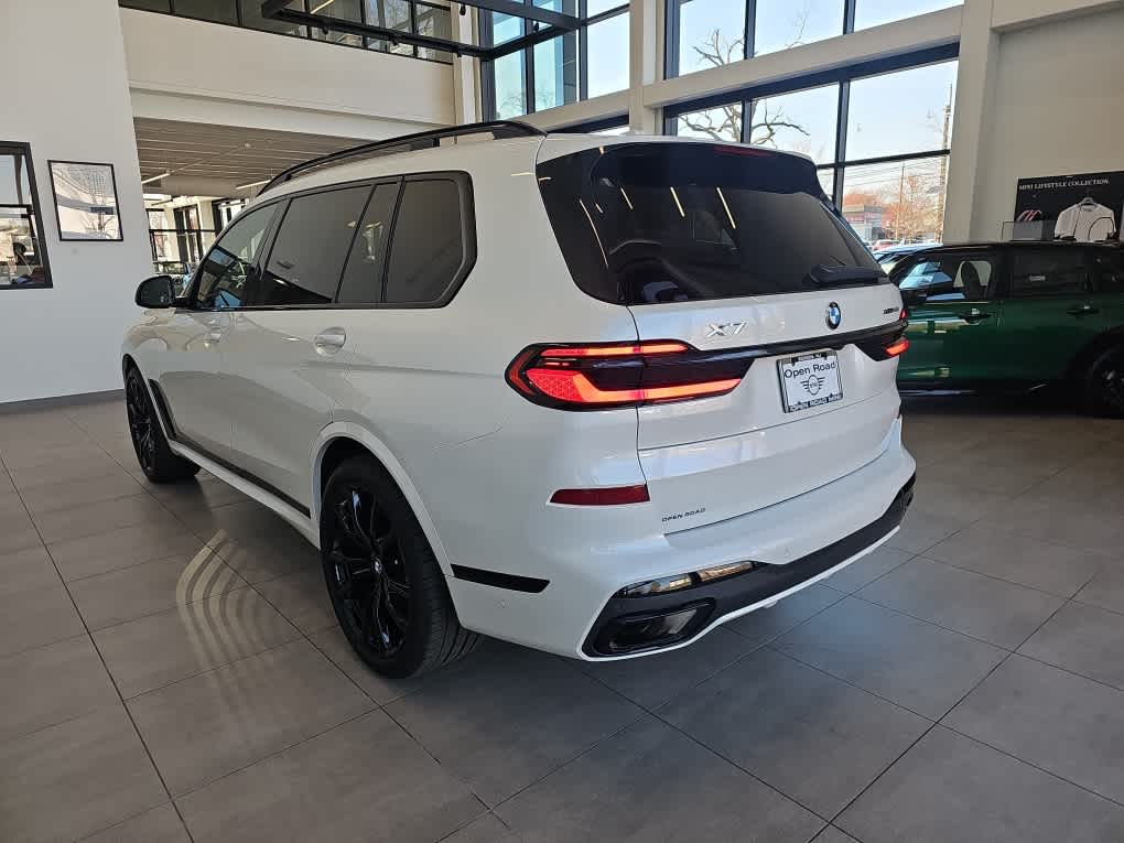 2024 BMW X7 xDrive40i Sports Activity Vehicle