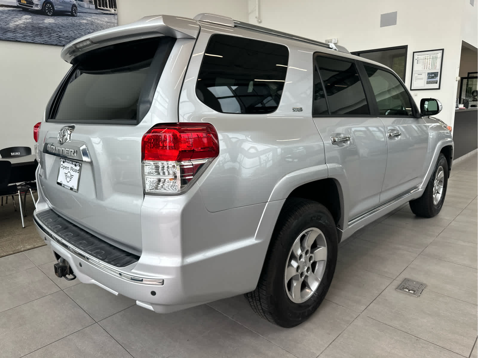2010 Toyota 4Runner RWD 4dr V6 SR5