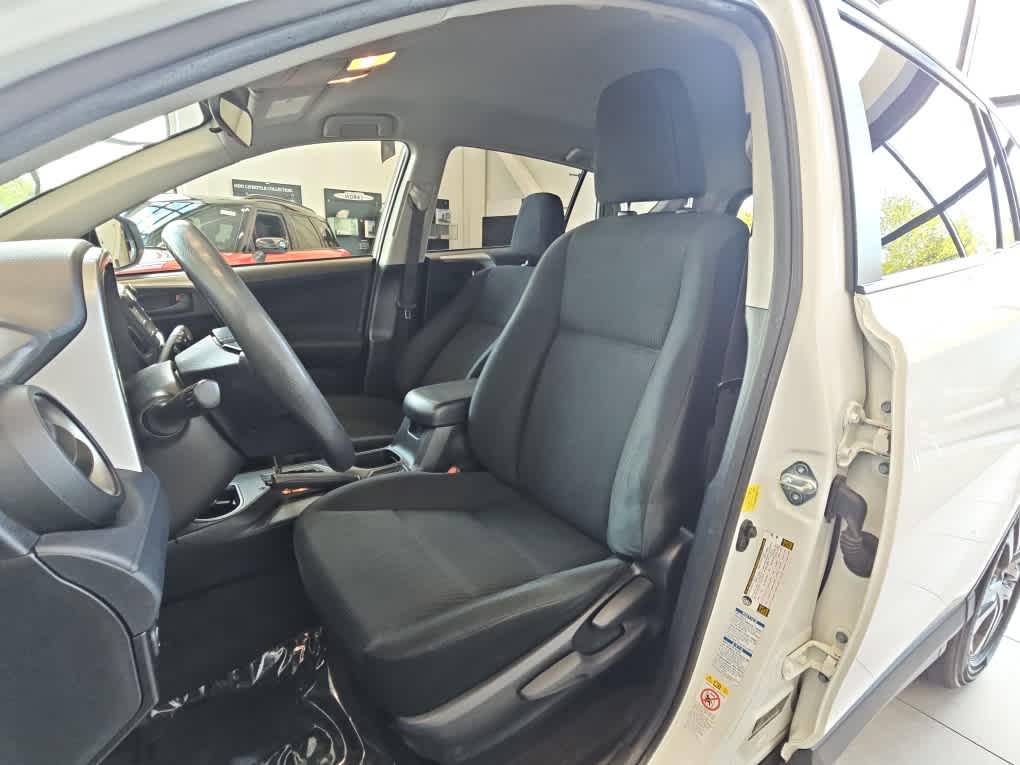 2017 Toyota RAV4 LE AWD