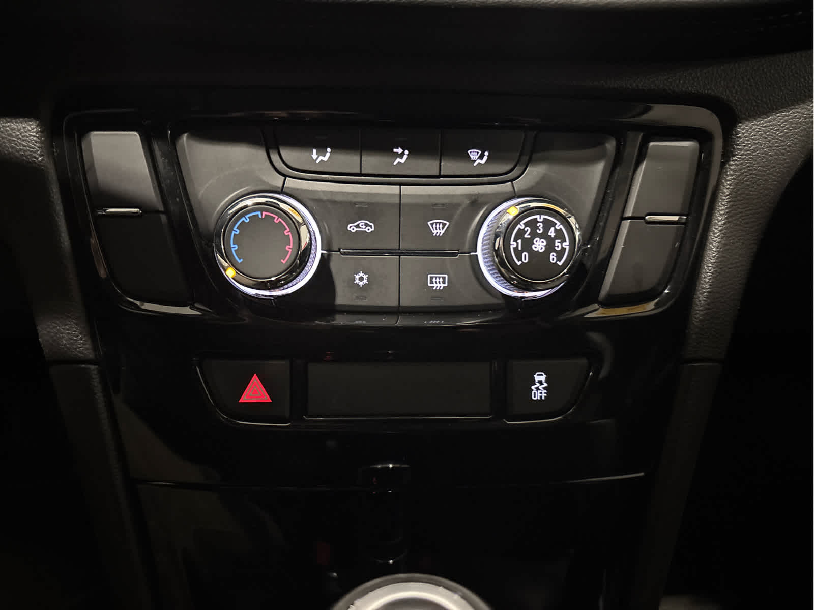 2022 Buick Encore AWD 4dr Preferred