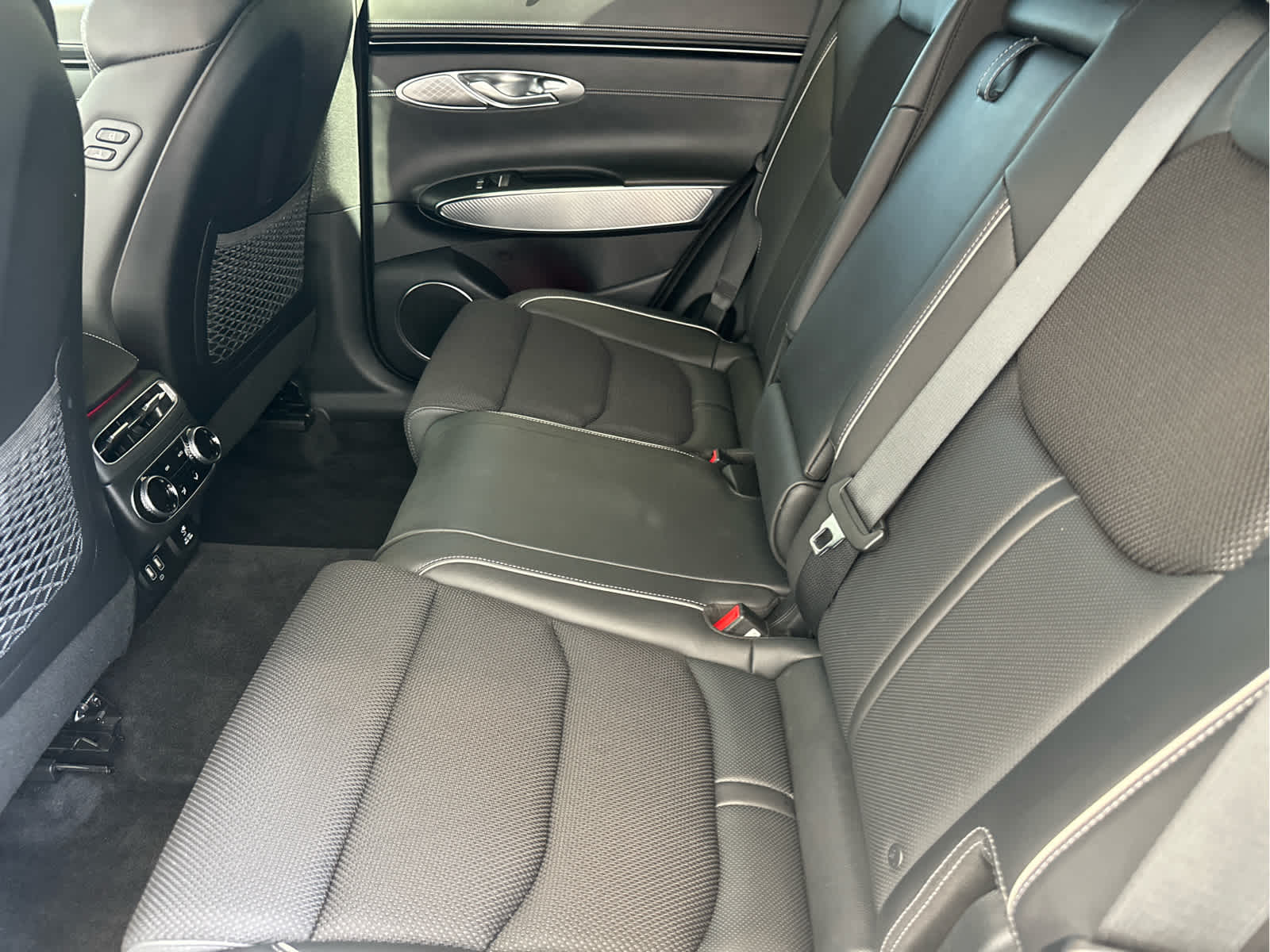 2023 Genesis GV70 2.5T AWD