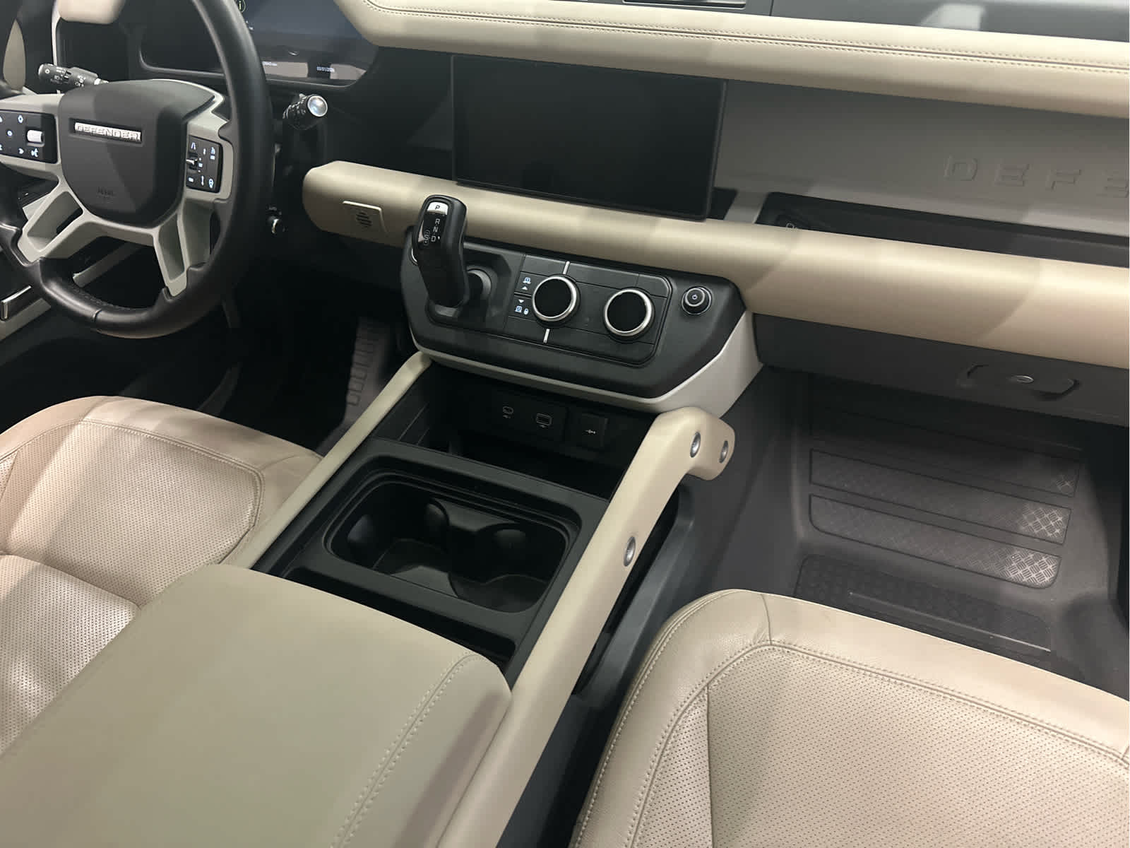 2024 Land Rover Defender 110 P300 S