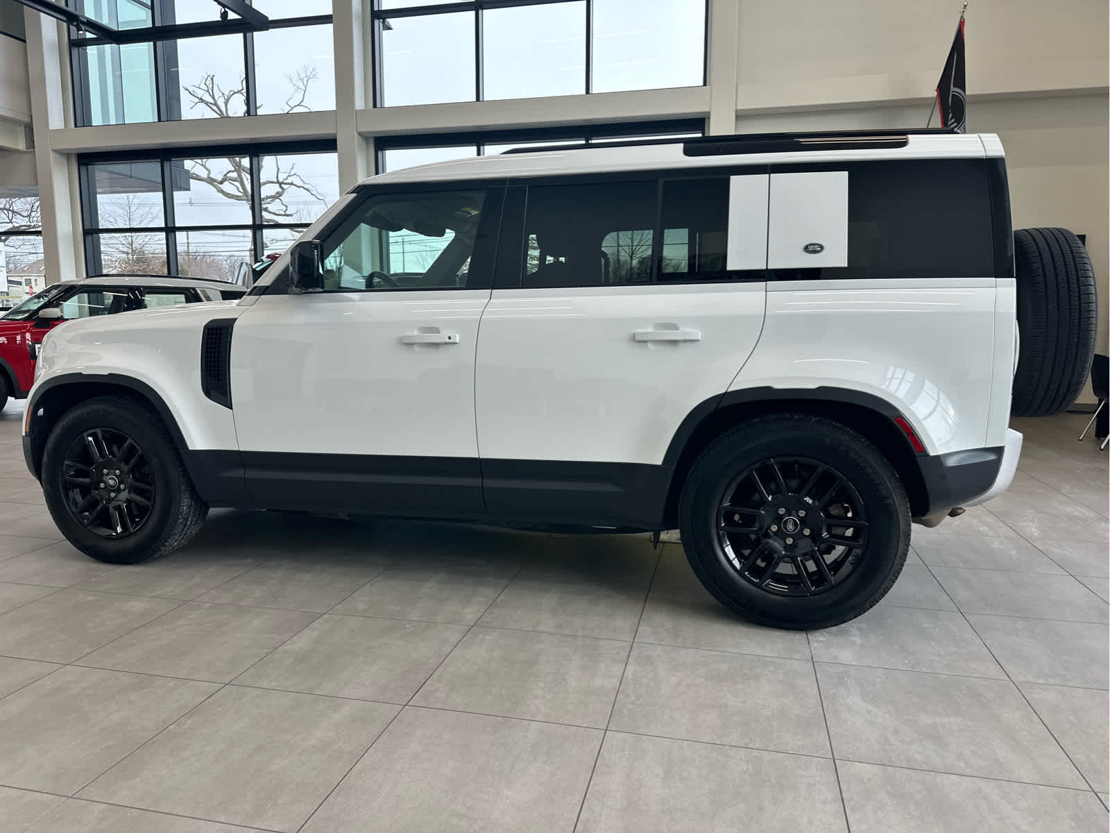 2024 Land Rover Defender 110 P300 S