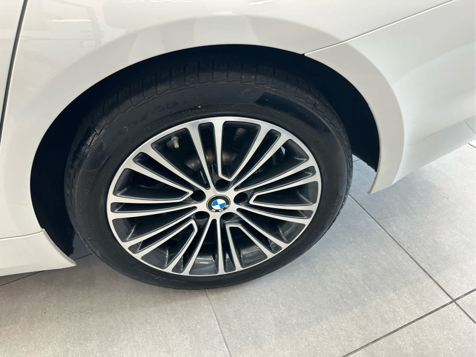 2019 BMW 5 Series 530i xDrive Sedan