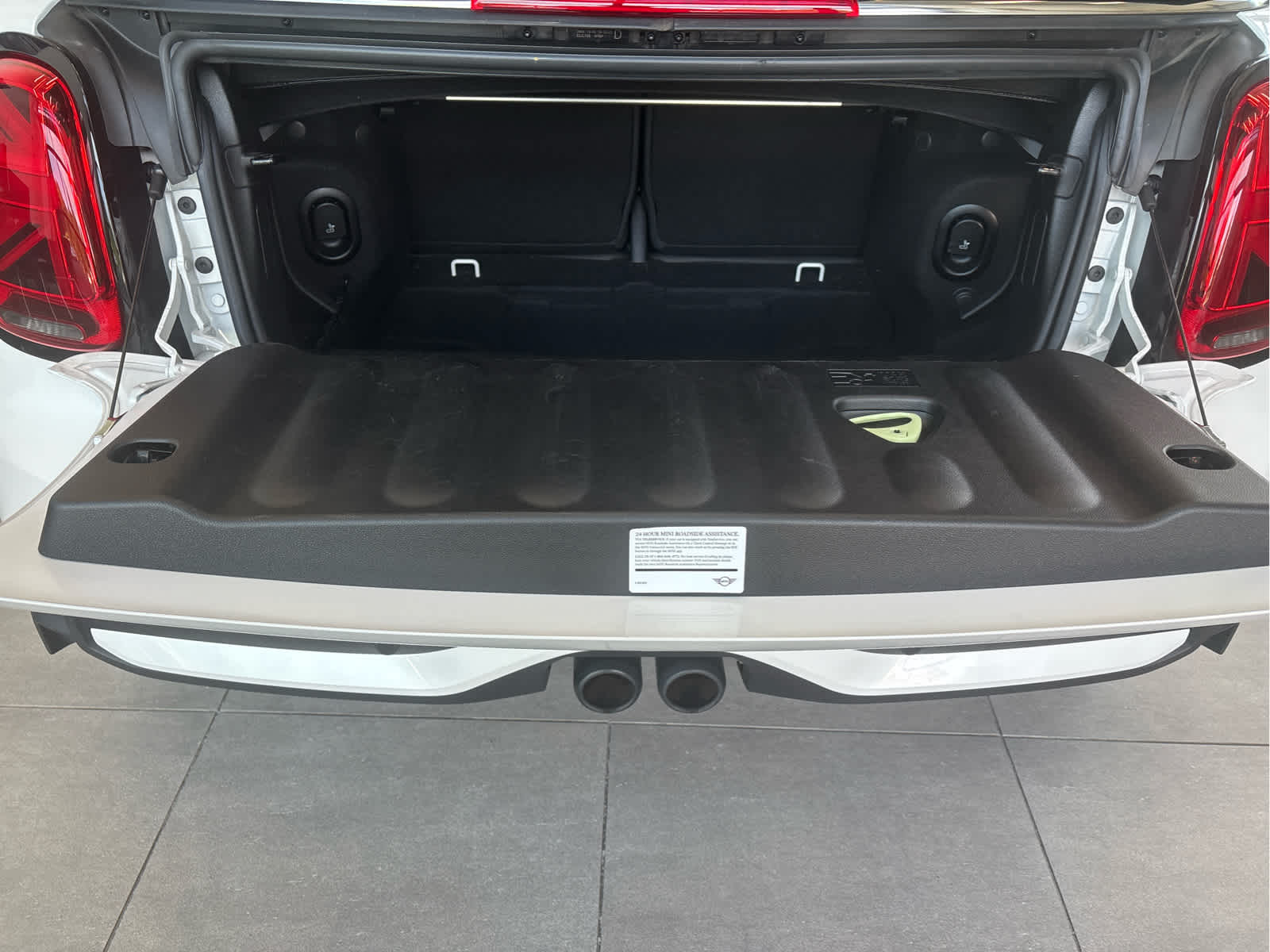 2024 MINI CONVERTIBLE SIGNATURE
