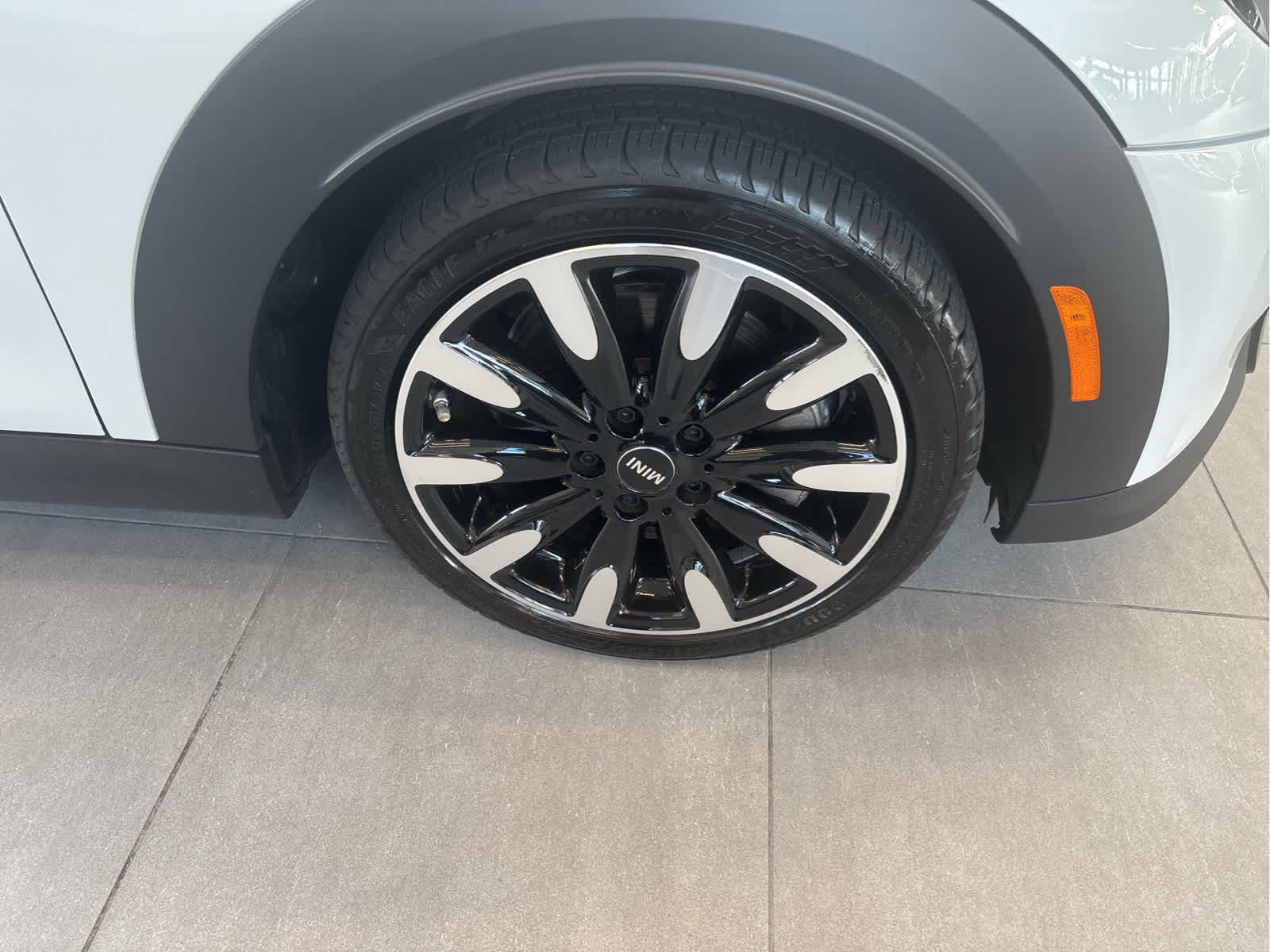 2024 MINI CONVERTIBLE SIGNATURE