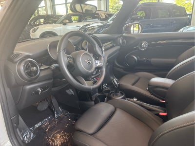 2024 MINI CONVERTIBLE SIGNATURE