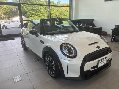 2024 MINI CONVERTIBLE SIGNATURE