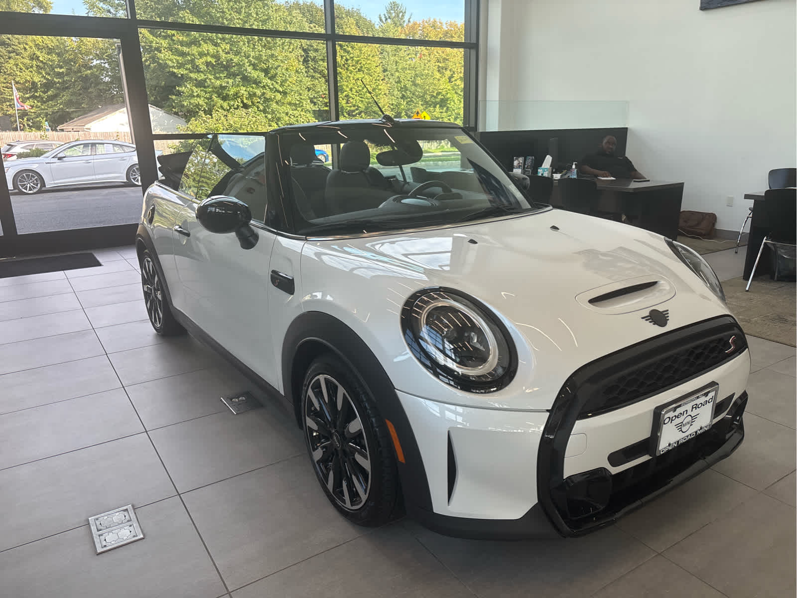 2024 MINI CONVERTIBLE SIGNATURE
