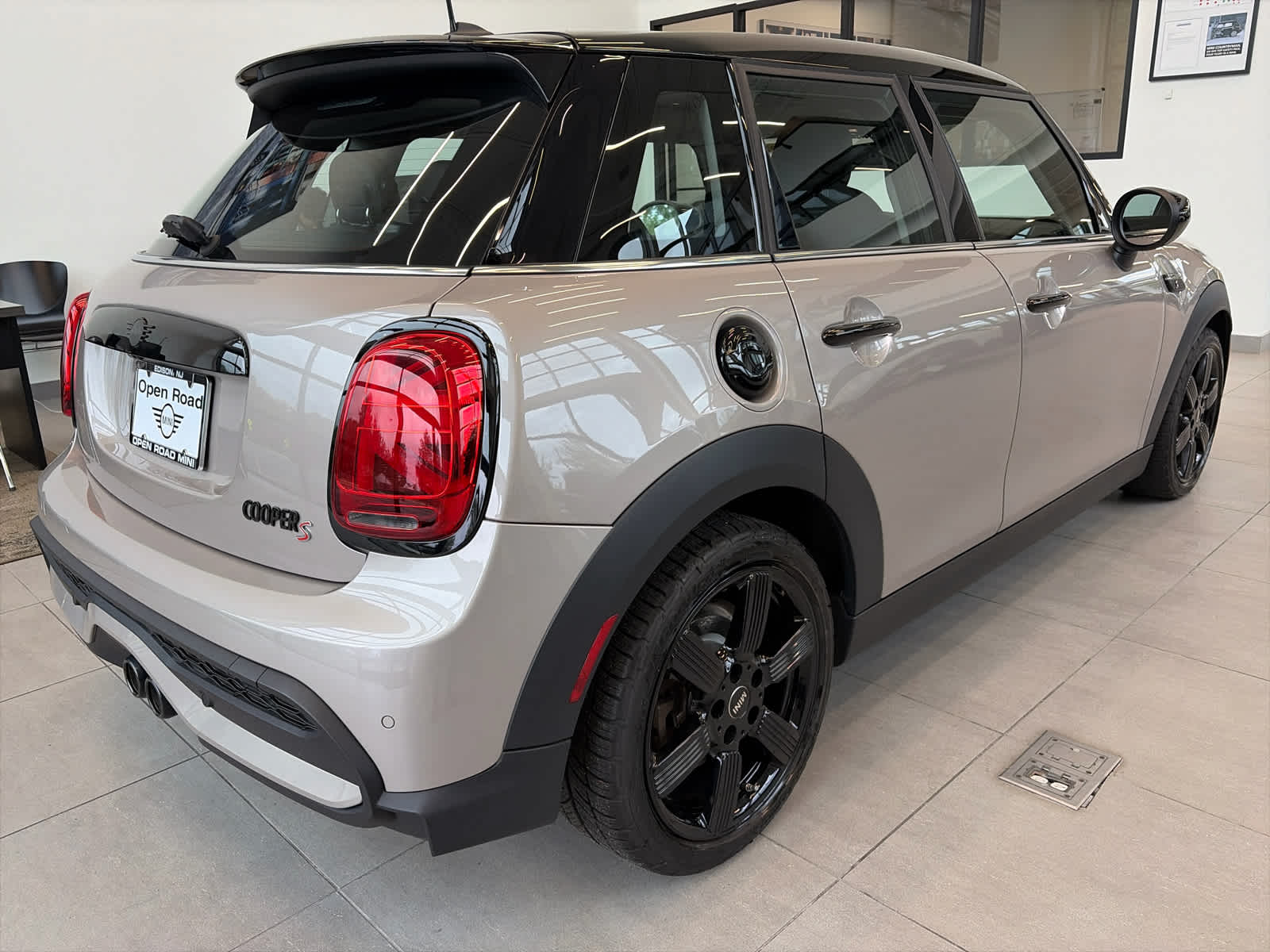 2024 MINI HARDTOP 4 DOOR Cooper S FWD