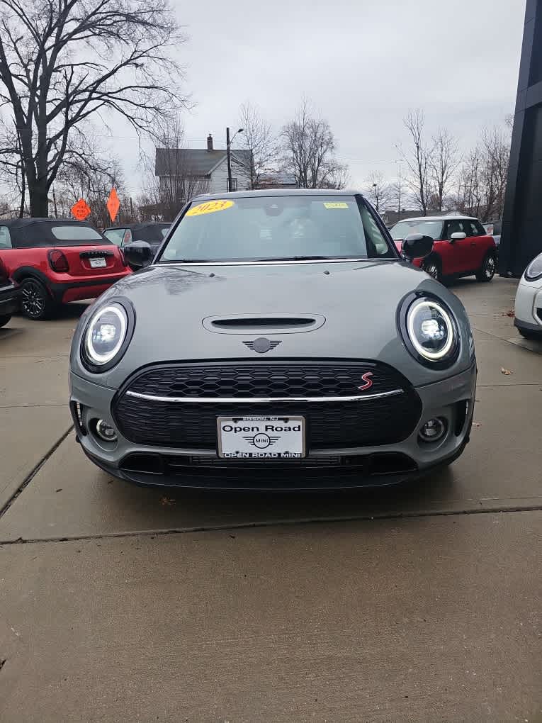 2023 MINI CLUBMAN ICONIC