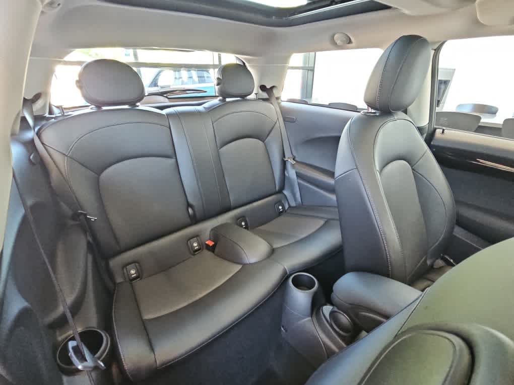 2019 MINI HARDTOP 2 DOOR SIGNATURE