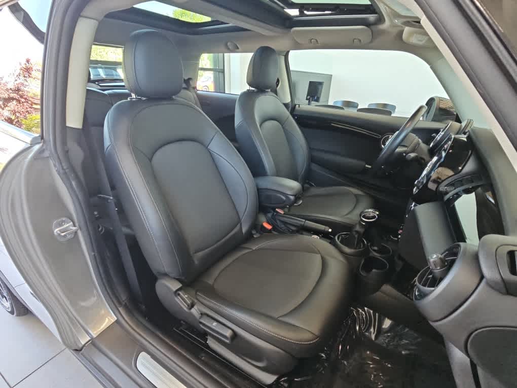2019 MINI HARDTOP 2 DOOR SIGNATURE