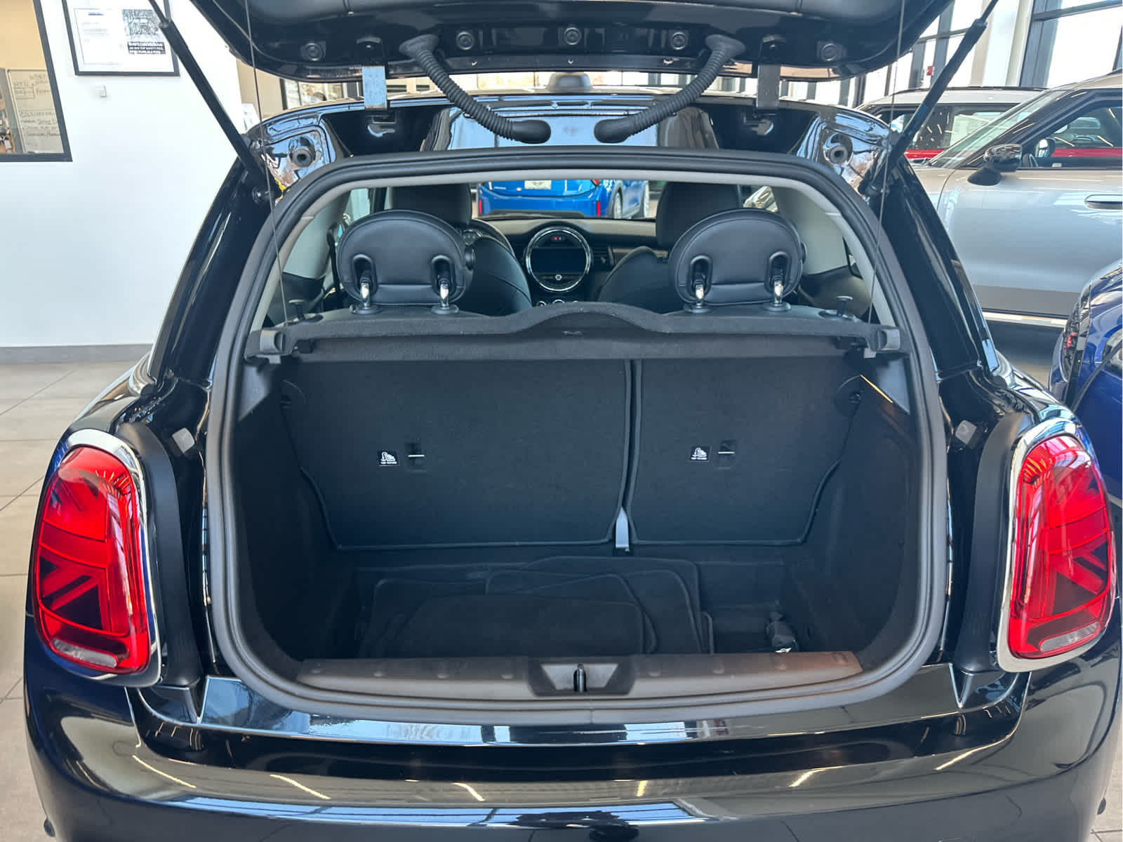 2020 MINI HARDTOP 2 DOOR SIGNATURE