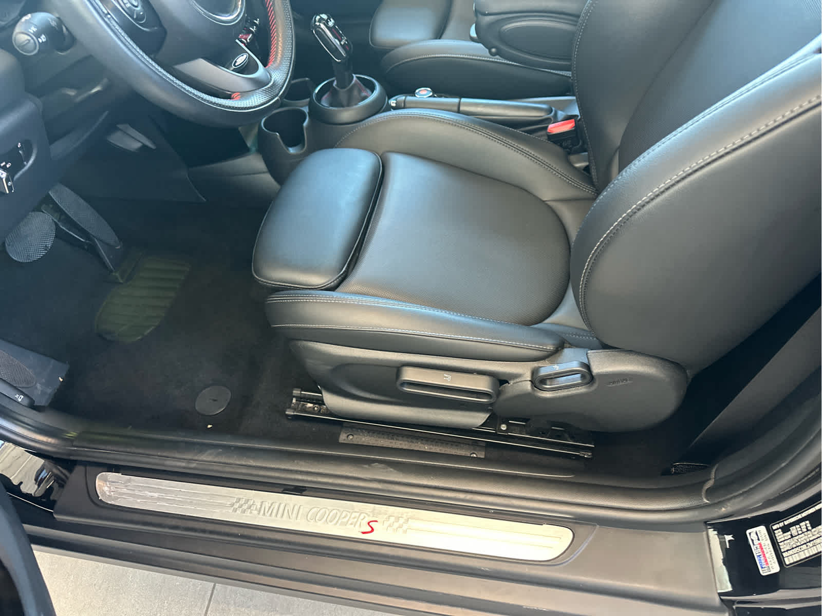 2020 MINI HARDTOP 2 DOOR SIGNATURE