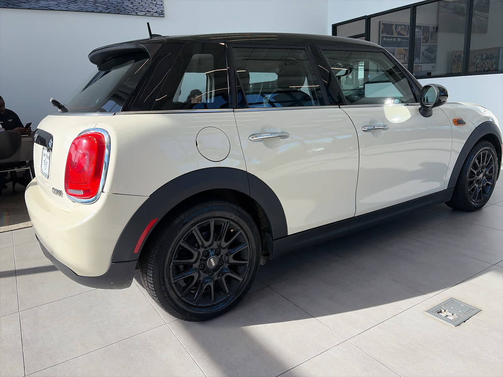 2017 MINI HARDTOP 4 DOOR Cooper FWD