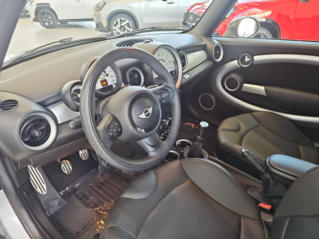 2014 MINI CONVERTIBLE 2dr S
