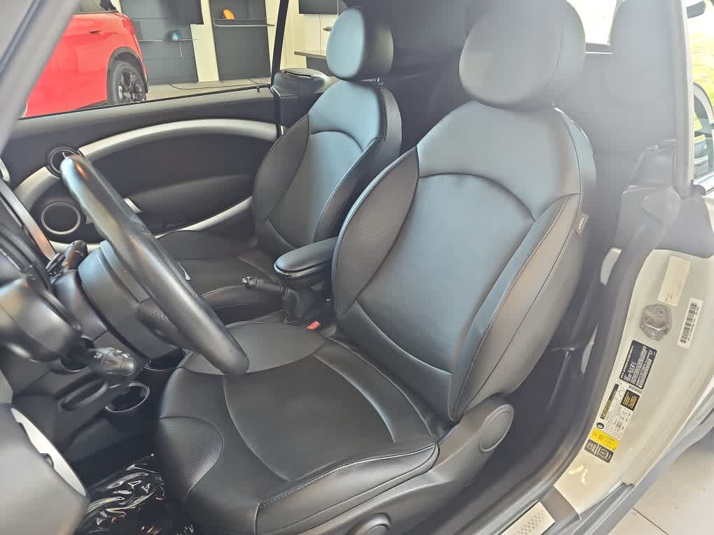 2014 MINI CONVERTIBLE 2dr S